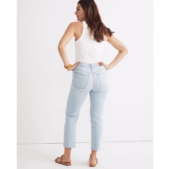 MADEWELL | Mid-Rise Classic Straight Jeans in Wellingford Wash - Picture 3 of 8